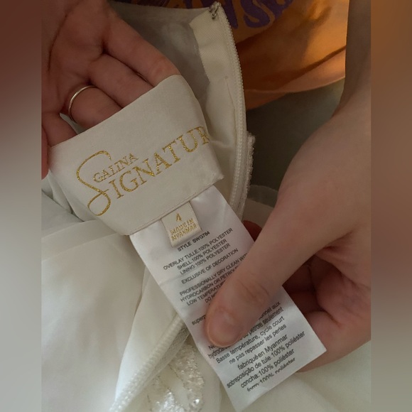 Galina Signature Wedding Dress SIZE 4 - Picture 8 of 8